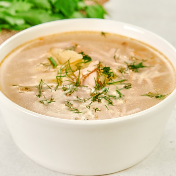 Домашняя куриная лапша с яйцом