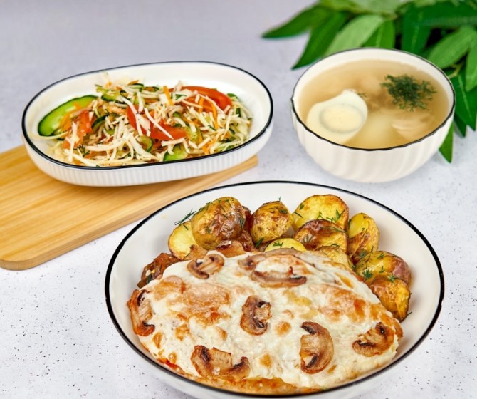 Обед сытный со свининой