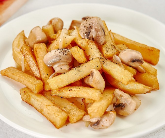Картофель жареный с грибами
